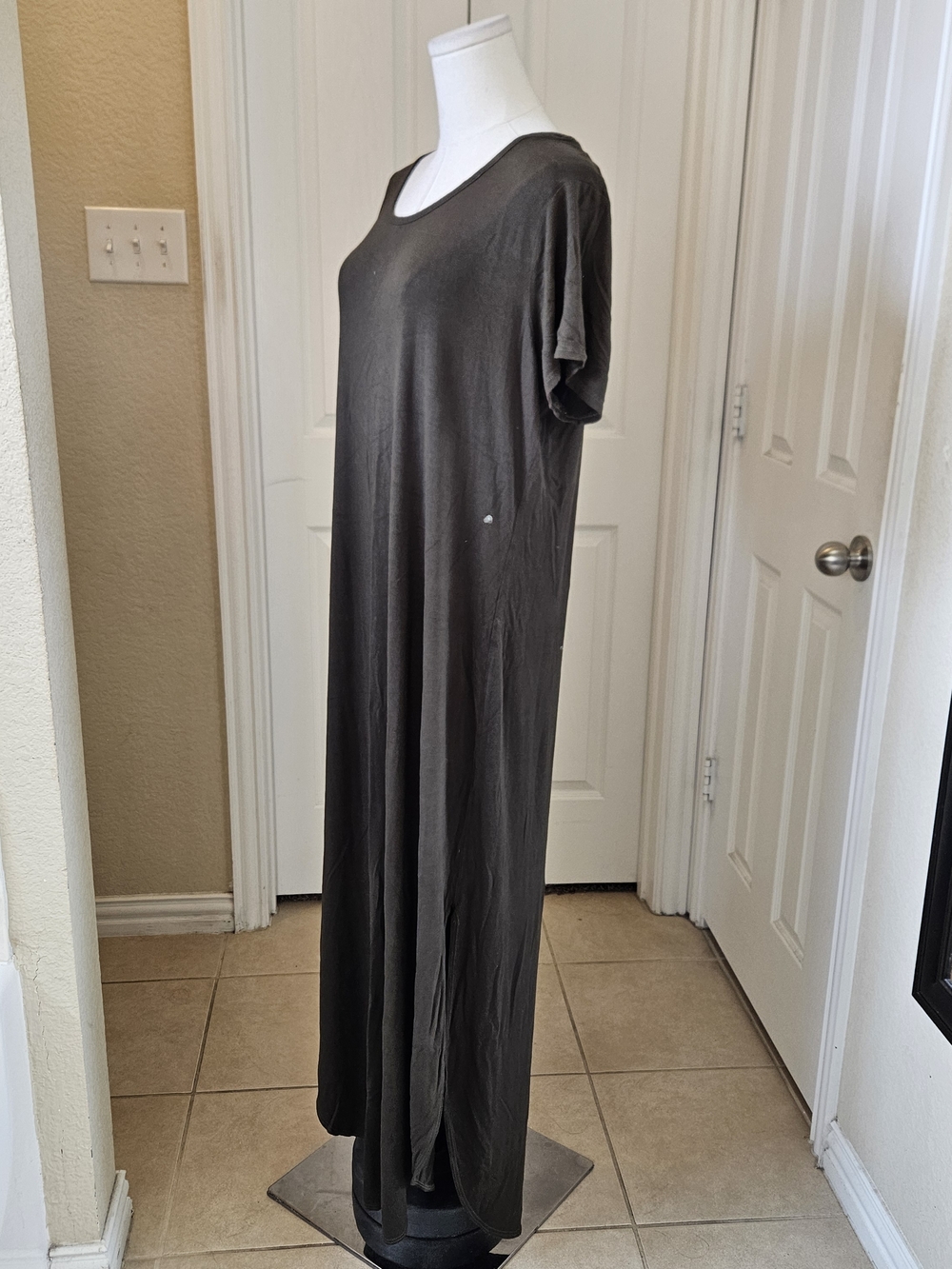 French Atmosphere Olive Green Short Sleeve Maxi Dress with Side Slits Size 1X - Picture 8 of 10